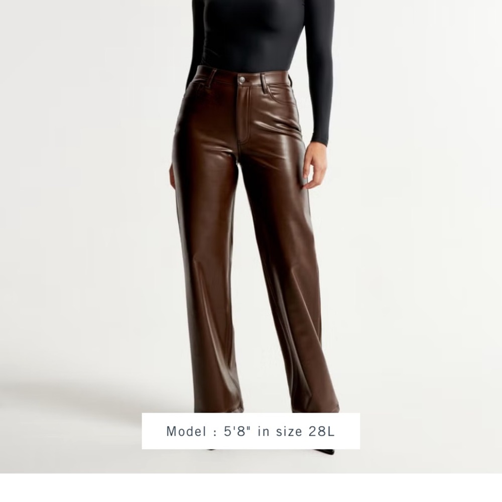 Abercrombie curve love relaxed 90s vegan leather pant size 25 LONG. Light brown
